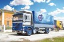 Italeri 3945 - 1/24 Volvo F16 Globetrotter Canvas With Elevator